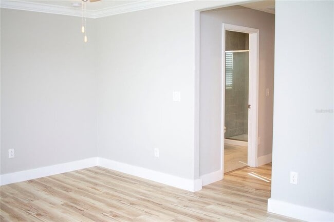 Building Photo - 11871 Dumaine Valley Rd