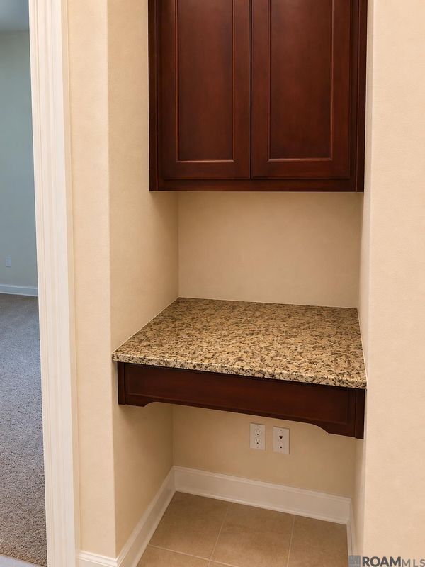 Building Photo - 1418 Gardenia Ln
