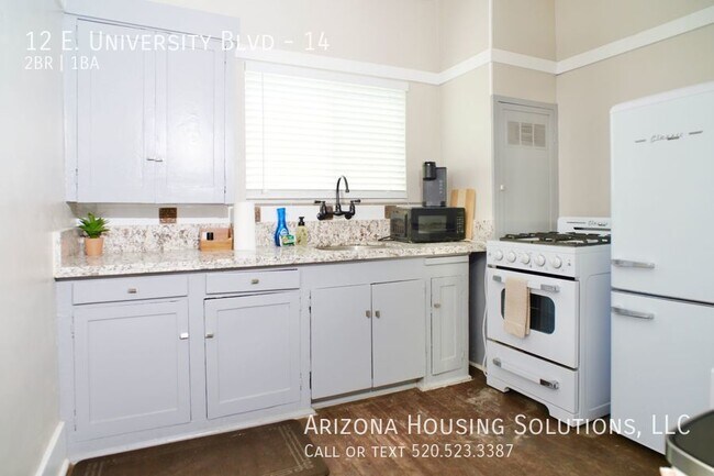 Building Photo - 12 E University Blvd