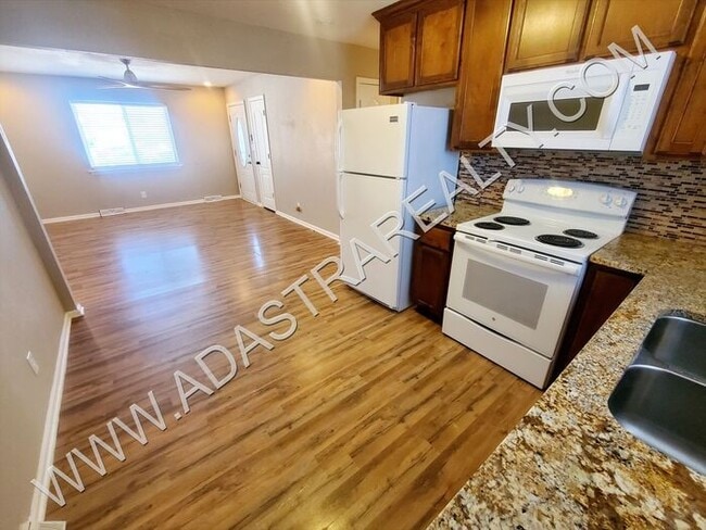 Building Photo - Nicely updated duplex near Kansas City schools-Coming SOON!!