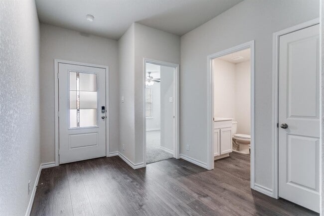 Building Photo - 21042 Gravel Keep