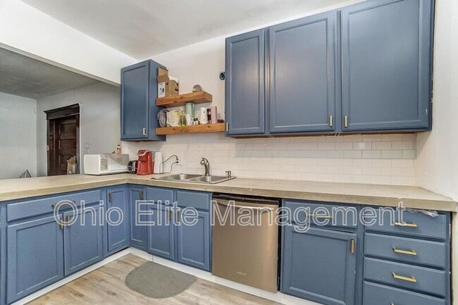 Building Photo - 890 Studer Ave