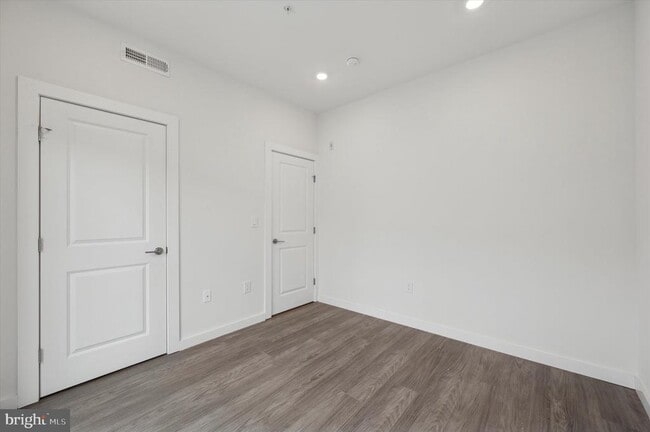 Building Photo - 1617 Ridge Ave