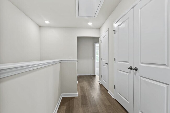 Building Photo - 9413 Sun Fountain Dr