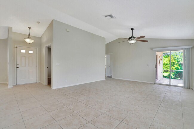 Building Photo - 1022 Island Manor Dr
