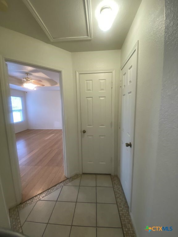 Building Photo - 5406 Oster Dr