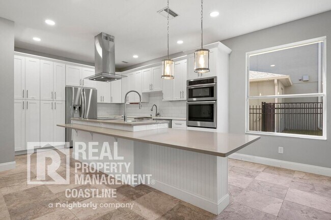 Building Photo - Discover North Port Luxury! 4BD 3.5BA - AVAILABLE NOW!