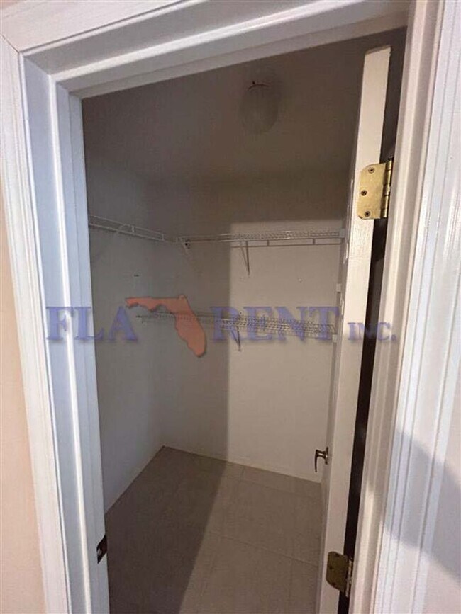 Building Photo - *  3/2.5 Golf Villa located in Winter Springs *
