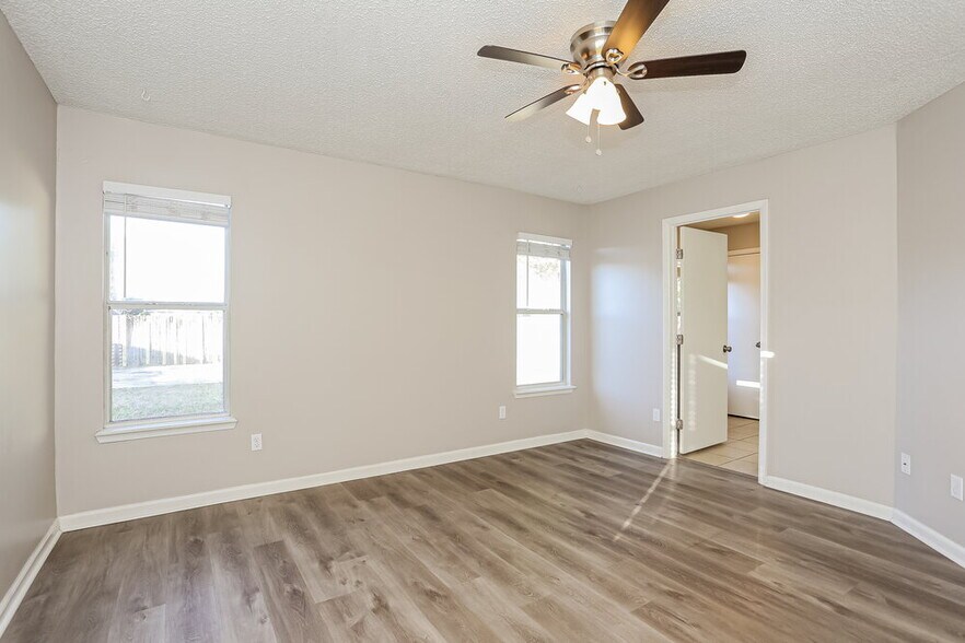 Building Photo - 12825 Jordan Blair Ct