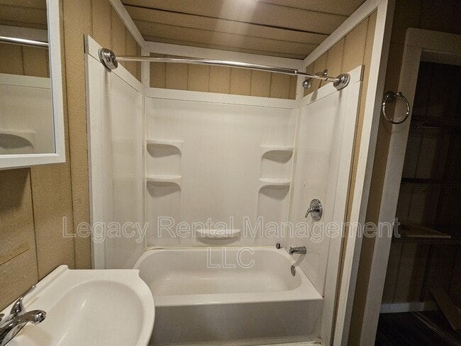 Building Photo - 2301 Old Berwick Rd