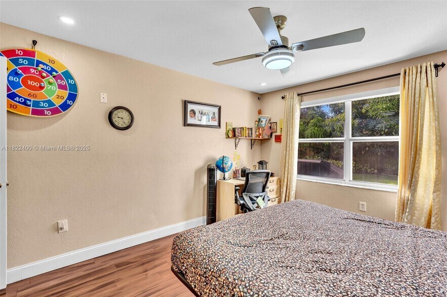 Building Photo - 16408 Sapphire Pl