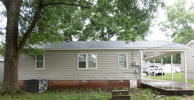 Building Photo - 23 Quillen Ave