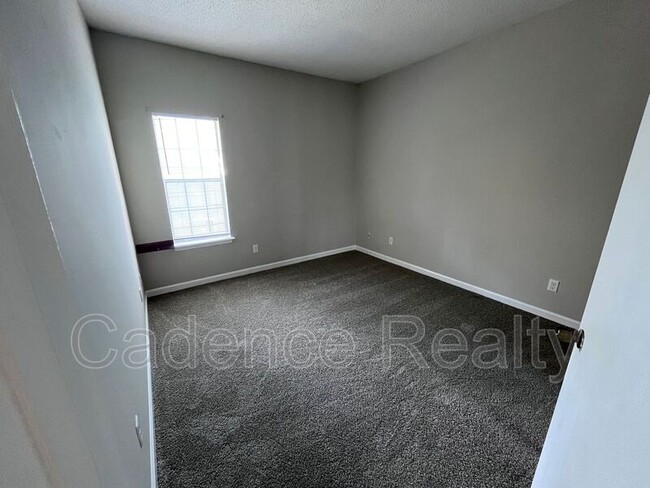 Building Photo - 4230 Wilshire Blvd