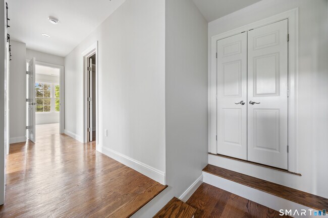 Building Photo - 771 Watertown Rd