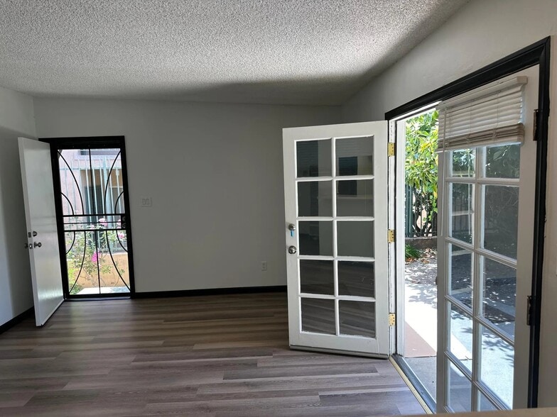 Building Photo - 824 Glenway Dr