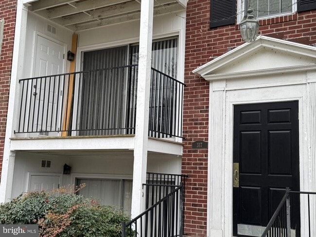 Building Photo - 317 Homeland Southway