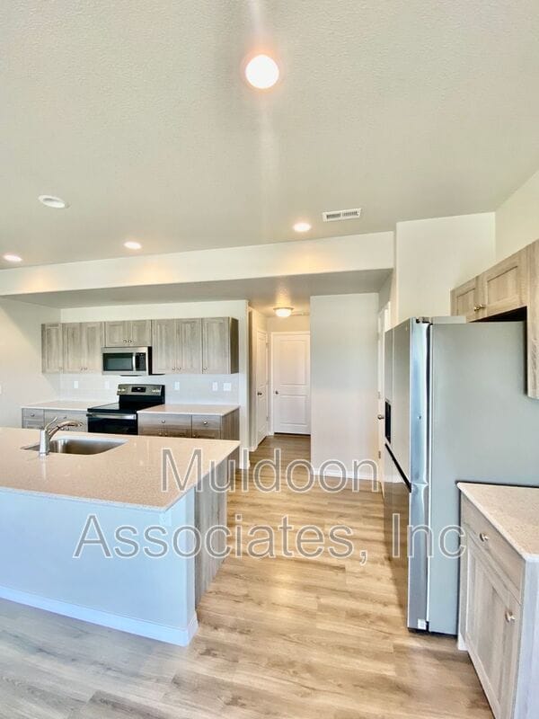 Building Photo - 8274 Talc Dr