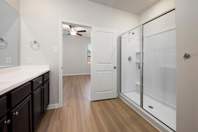Building Photo - 15454 Maple Ter Dr