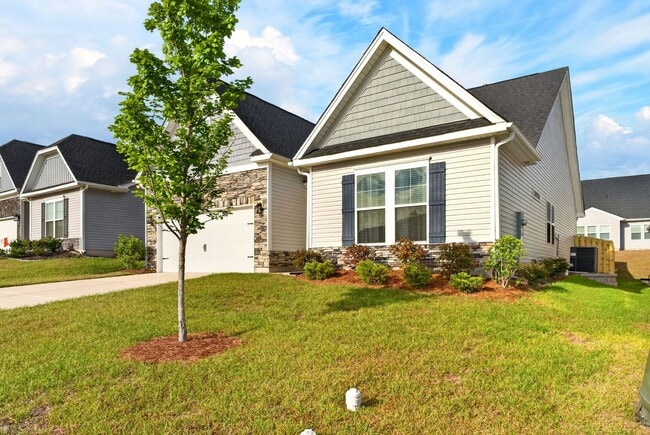 Building Photo - Like New 4BR Ranch with Modern Finishes & Prime Location in Elgin