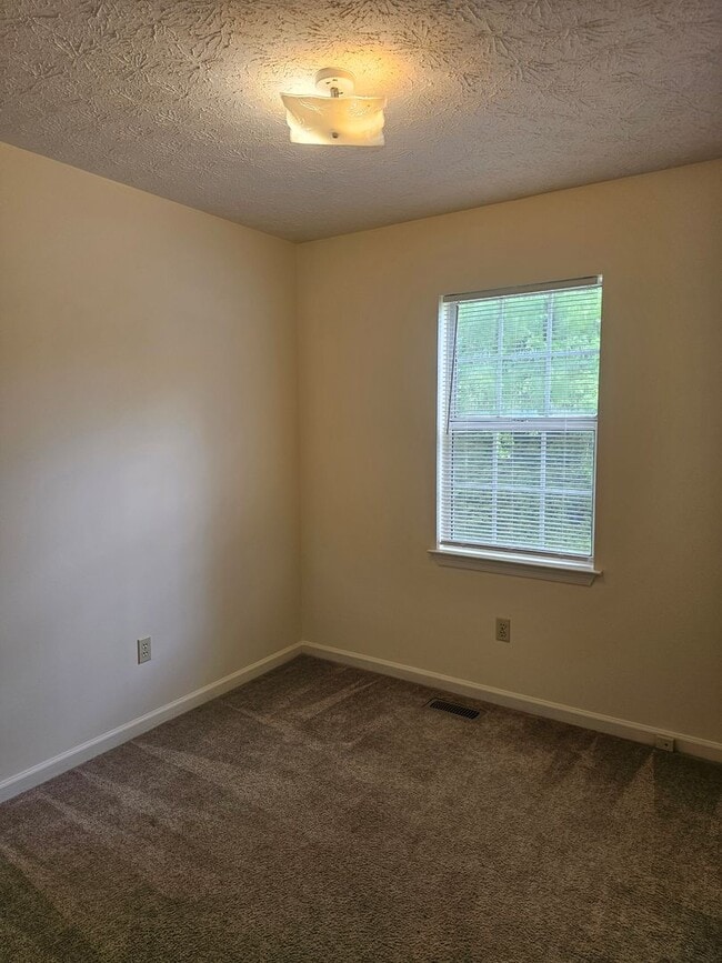 Building Photo - 2 Langille Ct