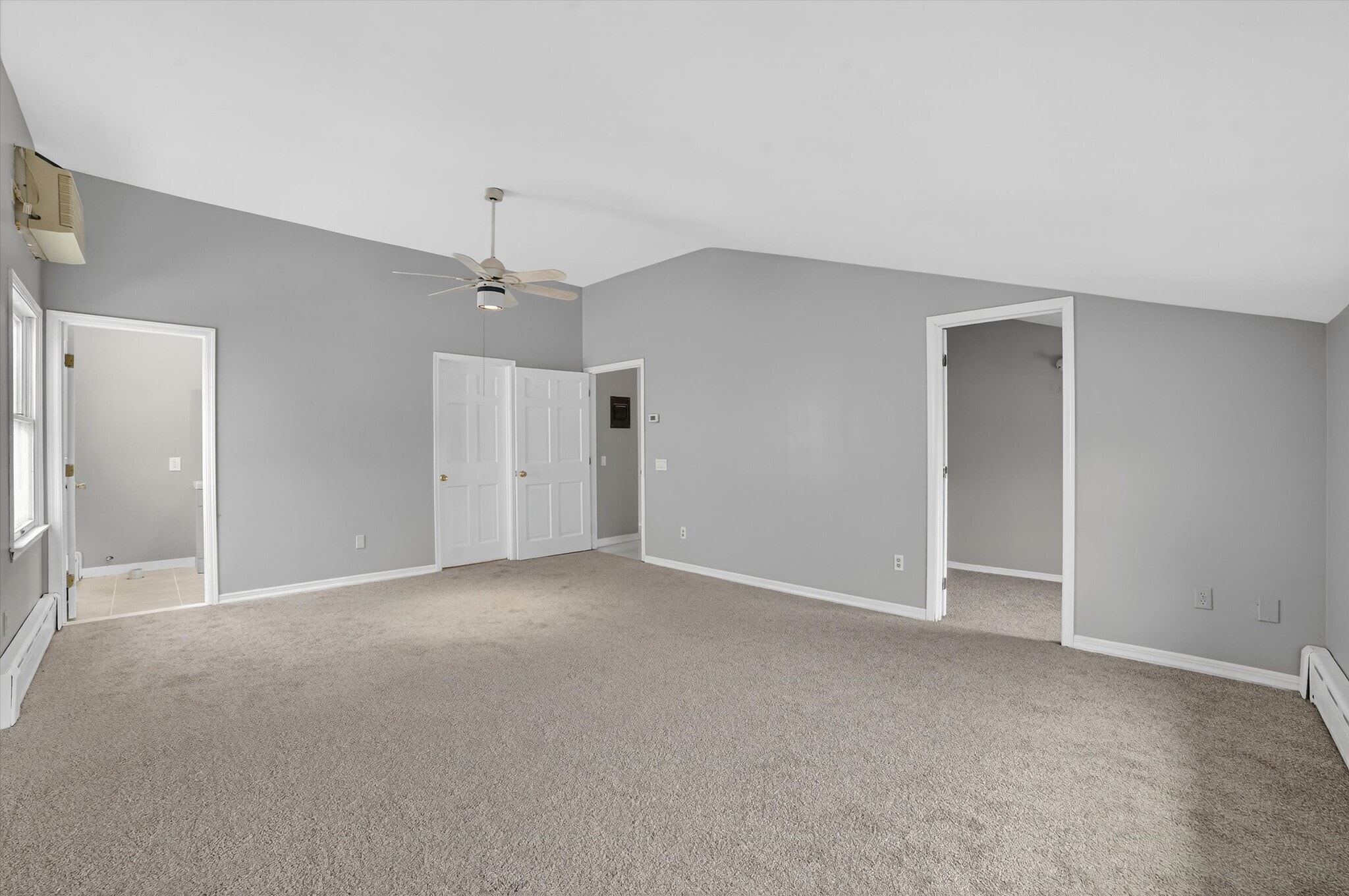 Building Photo - 4 Amackassin Ter