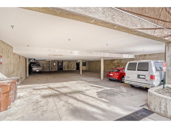 Building Photo - 2 Bed 2 Bath Condo In the Heart of Downtown Boulder!