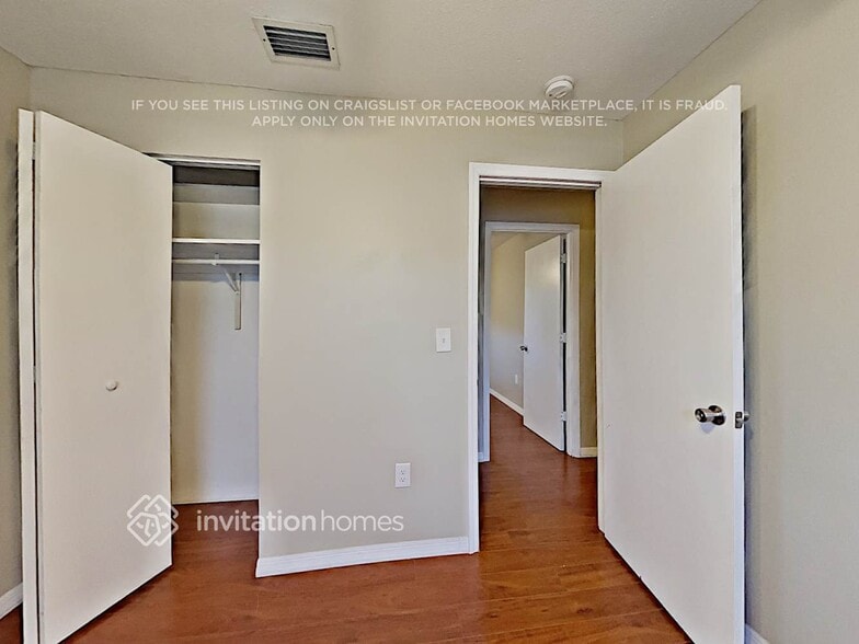 Building Photo - 808 65th Ave W