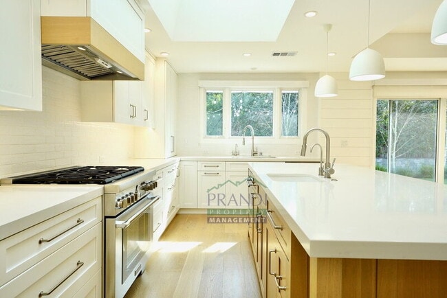 Building Photo - 89 Spindrift Passage