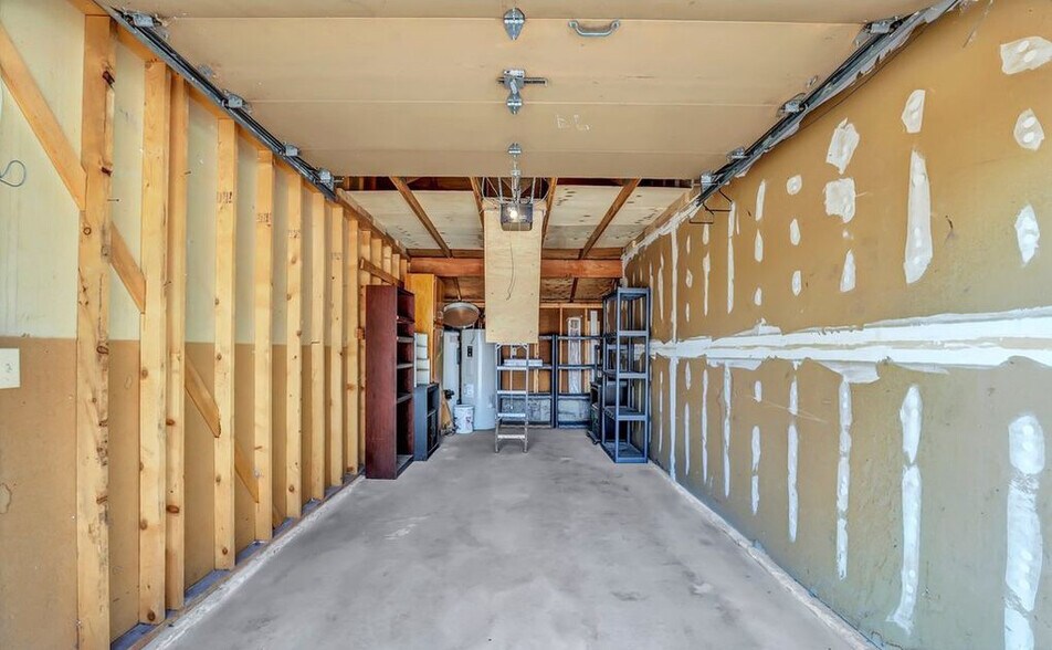 Building Photo - 606 Tantra Dr