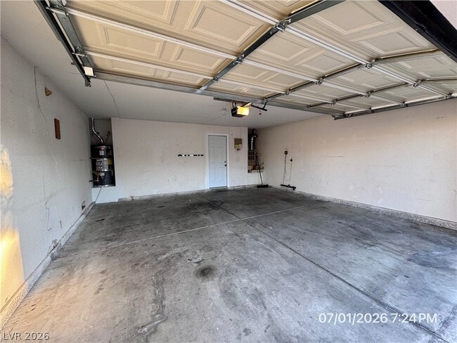 Building Photo - 8405 Shady Shores Cir