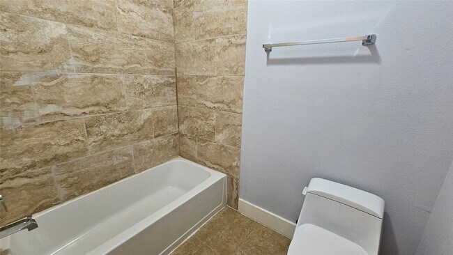 Building Photo - 3715 Aldridge Dr