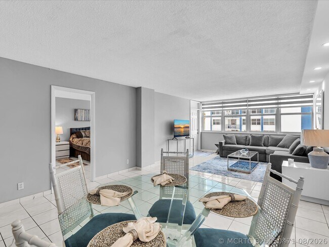 Building Photo - 1410 S Ocean Dr