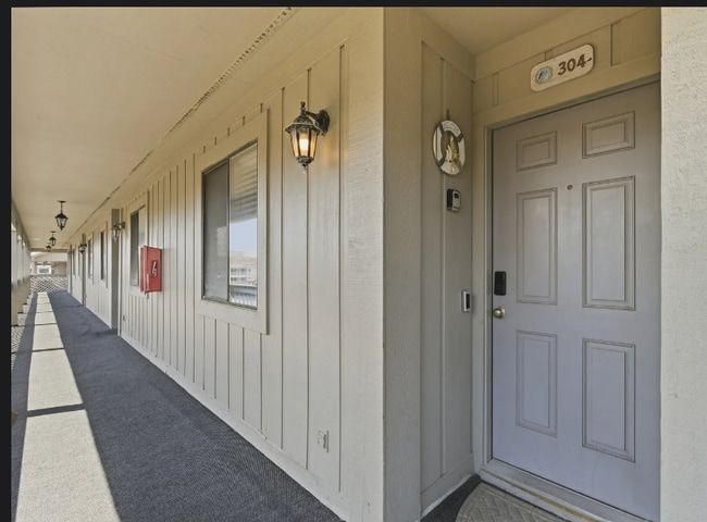 Building Photo - 202 Maison Dr