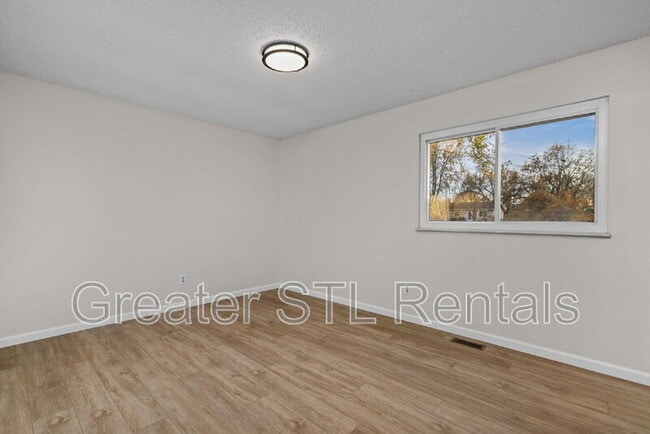 Building Photo - 2344 White Ash Ct