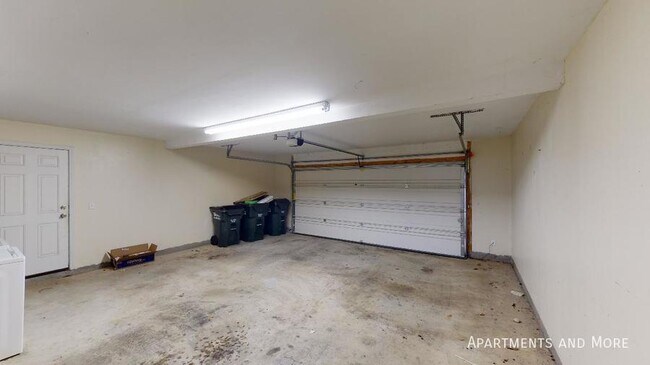 Building Photo - 328 Trestle Tree