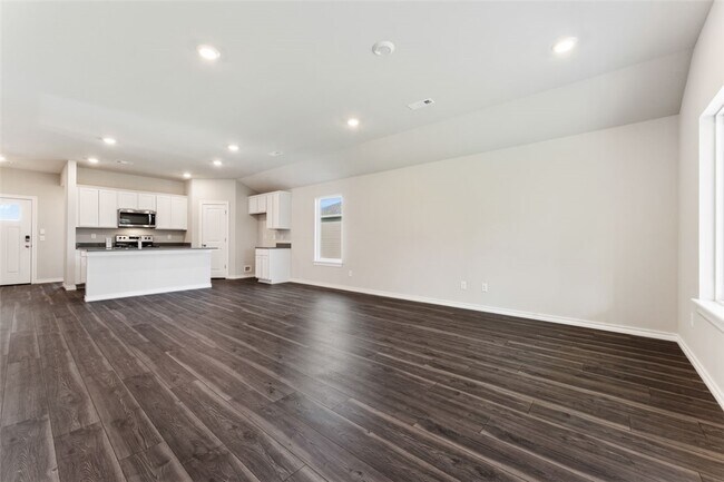 Building Photo - 602 W Cattleman Ct