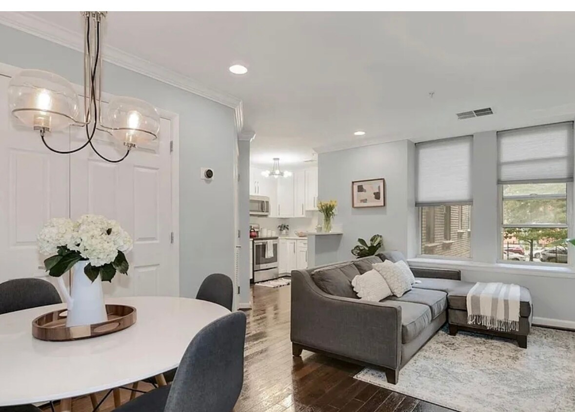 Building Photo - 1308 Clifton St NW