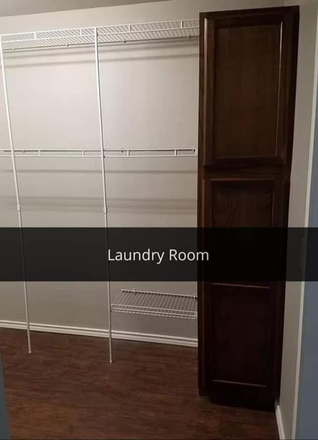 Building Photo - 1909 Brunson Ave