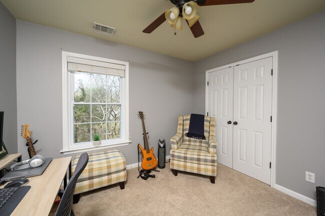 Building Photo - **UPDATED BRENTWOOD HOME THAT DOESN'T FEEL LIKE A RENTAL**