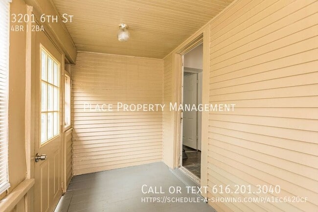 Building Photo - 3201 6th St