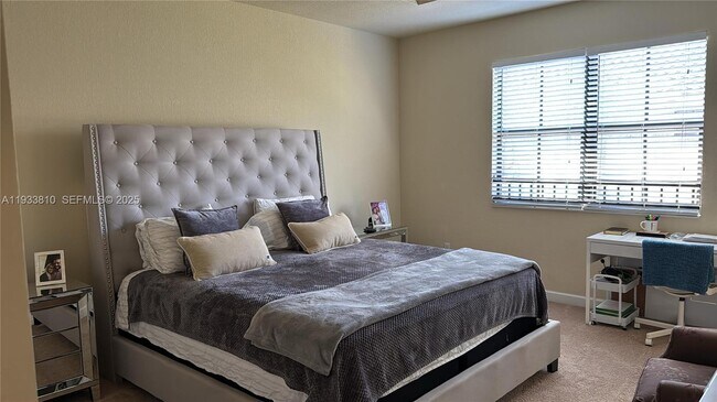 Building Photo - 8437 Blue Cove Way