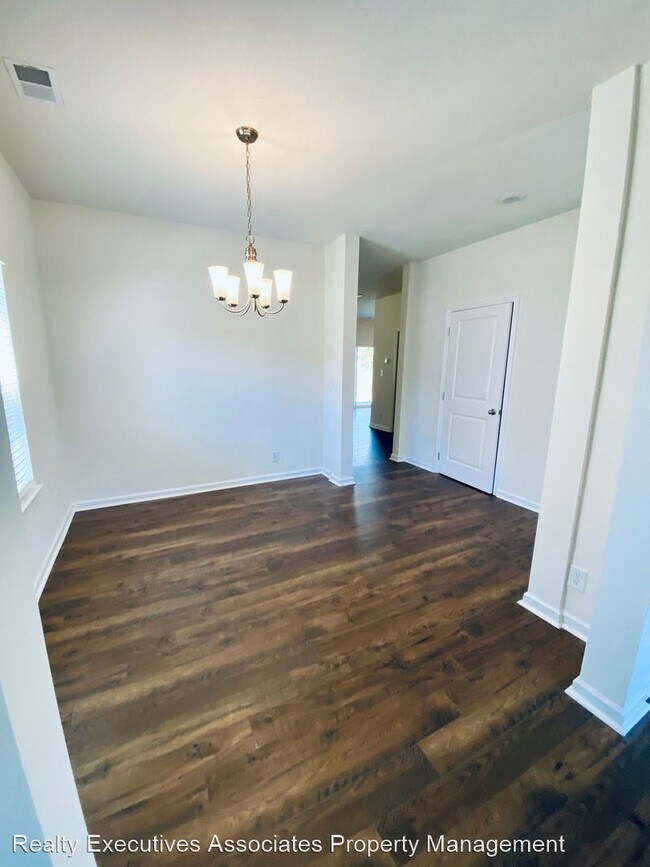 Building Photo - 4 br, 2.5 bath House - 9729 War Admiral Lane