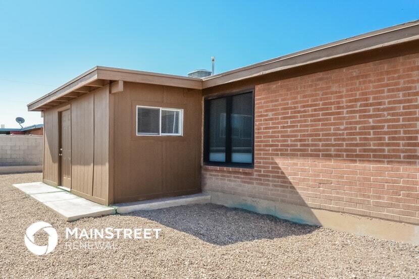 Building Photo - 734 W Holladay Dr