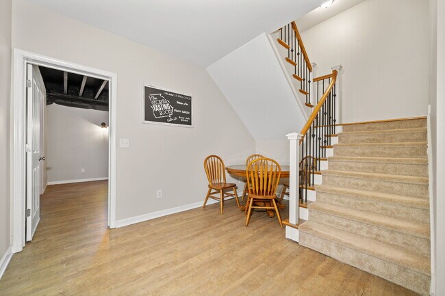 Building Photo - 521 Wooded Mountain Trail