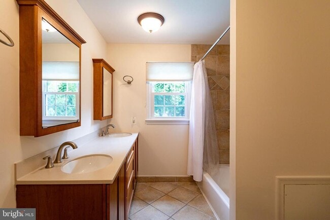 Building Photo - 14912 Emory Ln