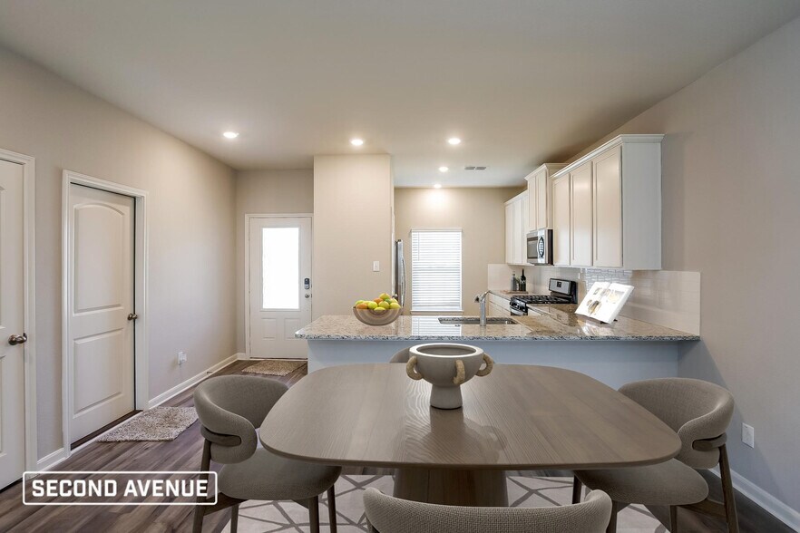 Building Photo - 2017 Jeanine Dr