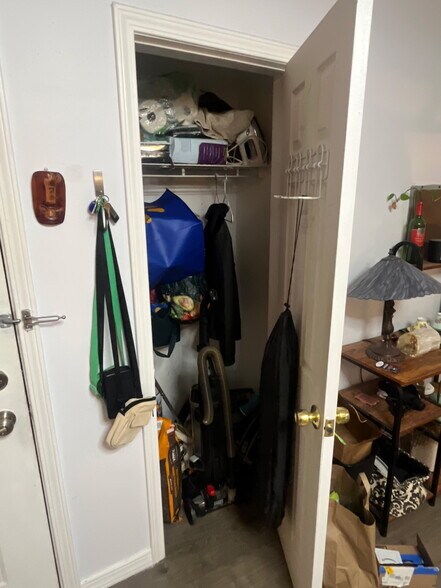 Building Photo - 111 Hancock Ave