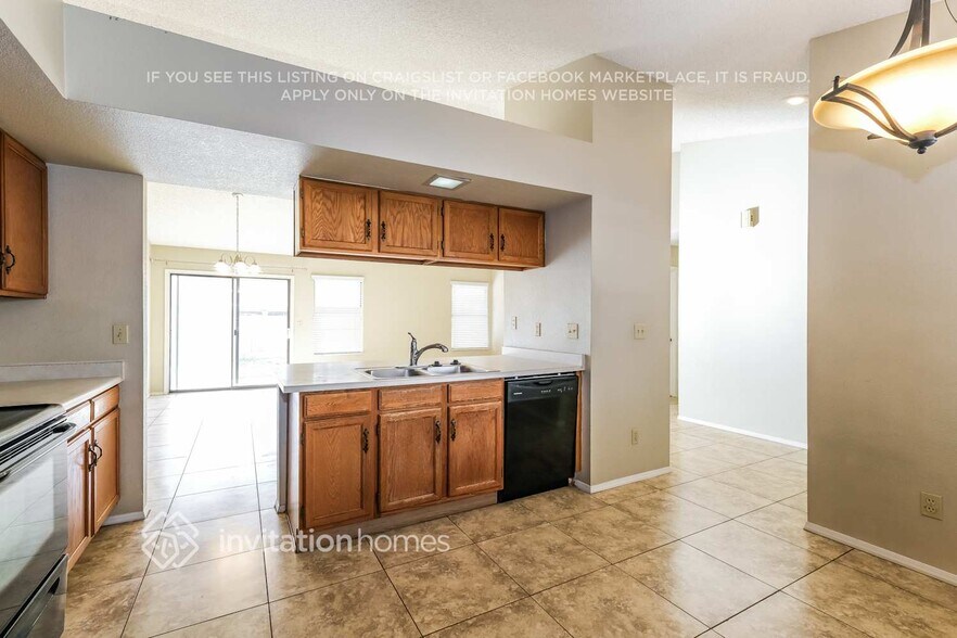 Building Photo - 8833 W Windsor Ave