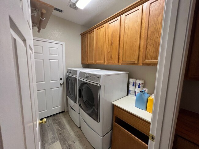 Building Photo - 4-bedroom single story in Sylvan School Di...