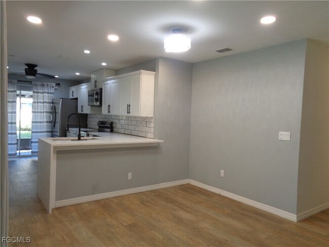 Building Photo - 6429 Royal Woods Dr
